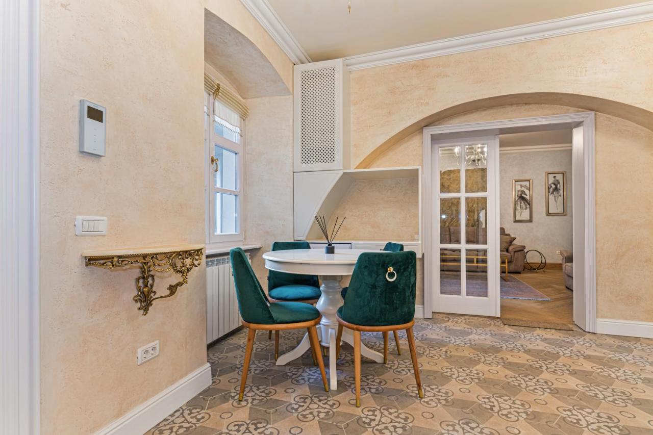 Krone Apartment Брашов Экстерьер фото